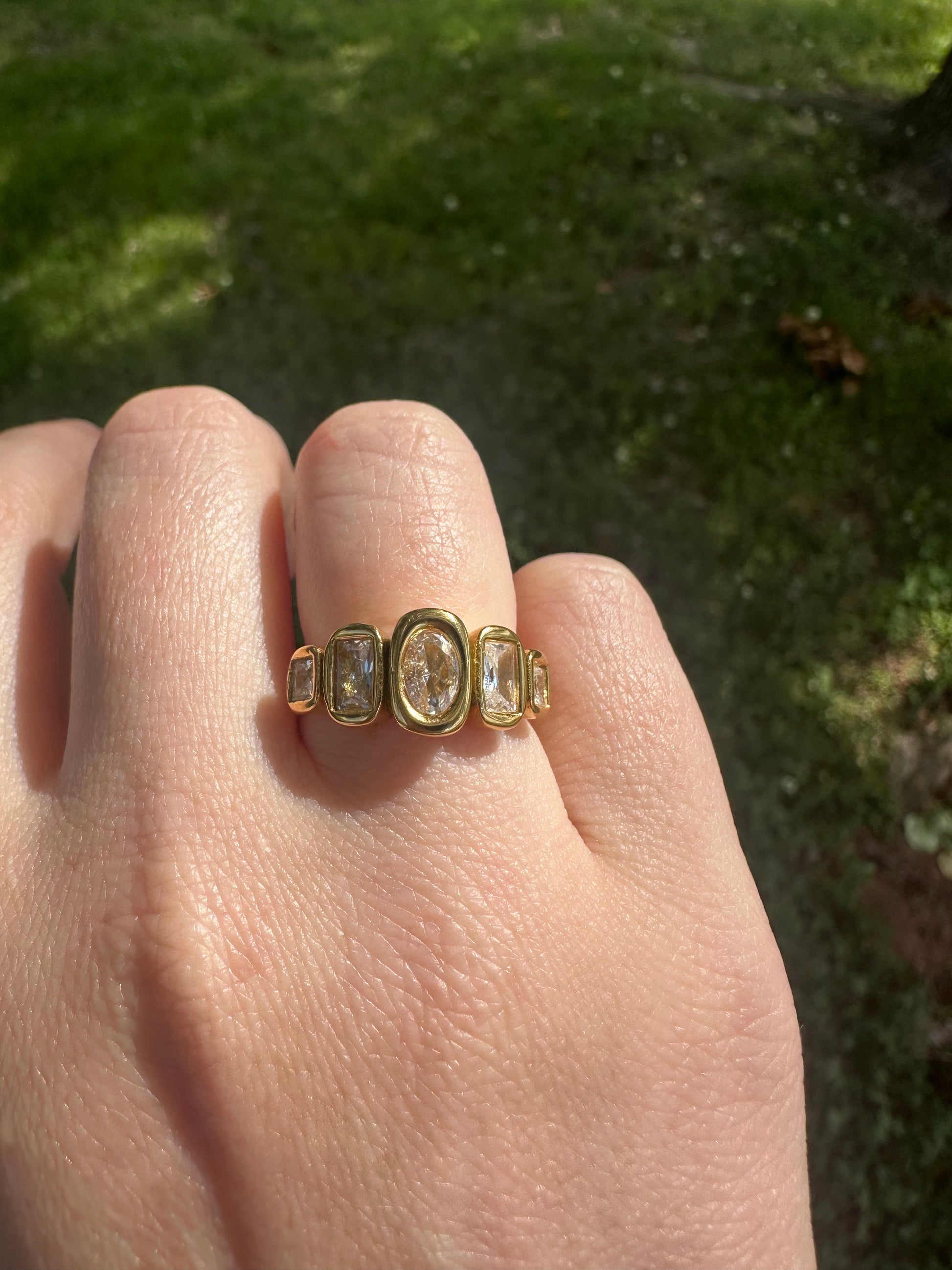 DRIP JEWELRY 5 Stone Ring