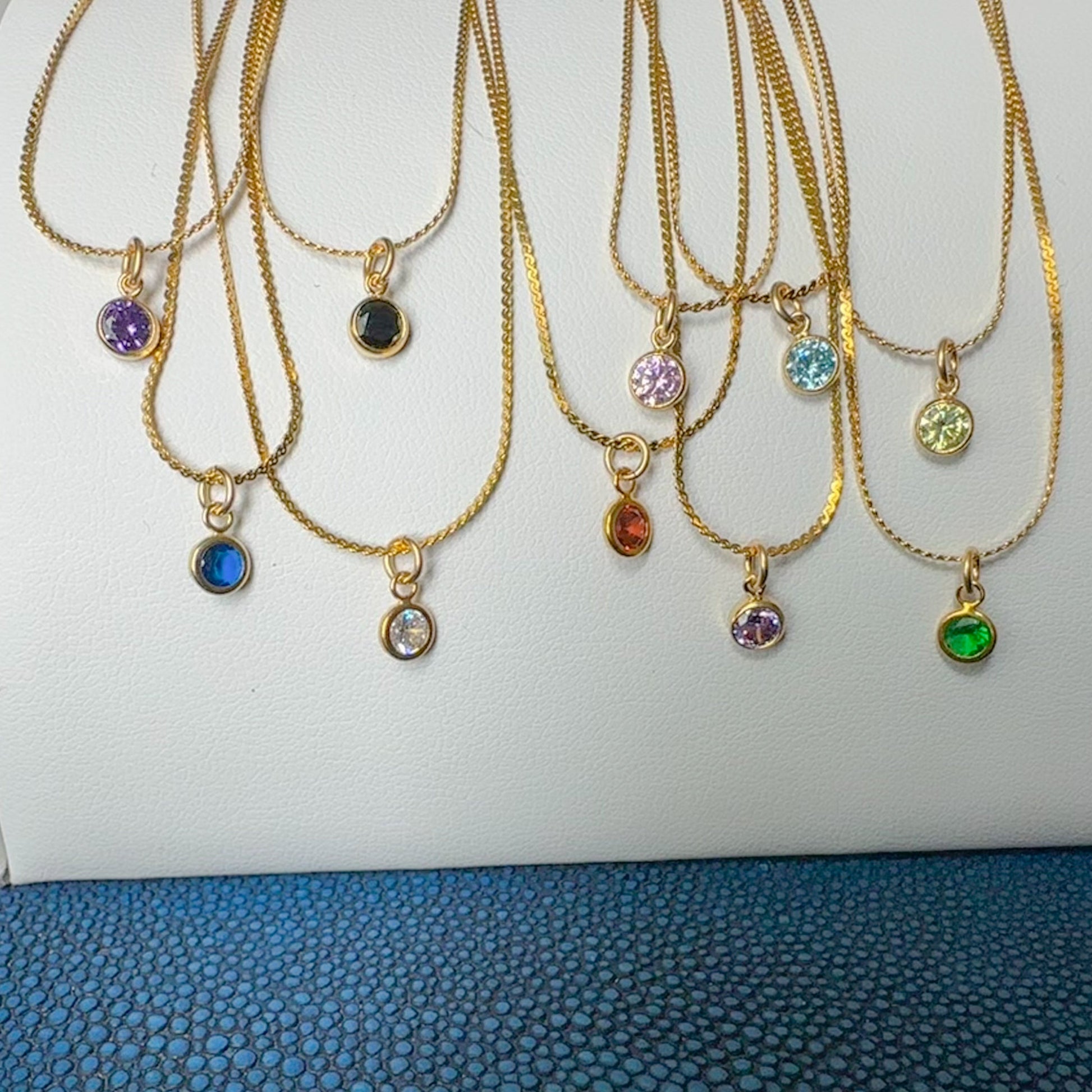 DRIP JEWELRY Barely There Stone Necklace