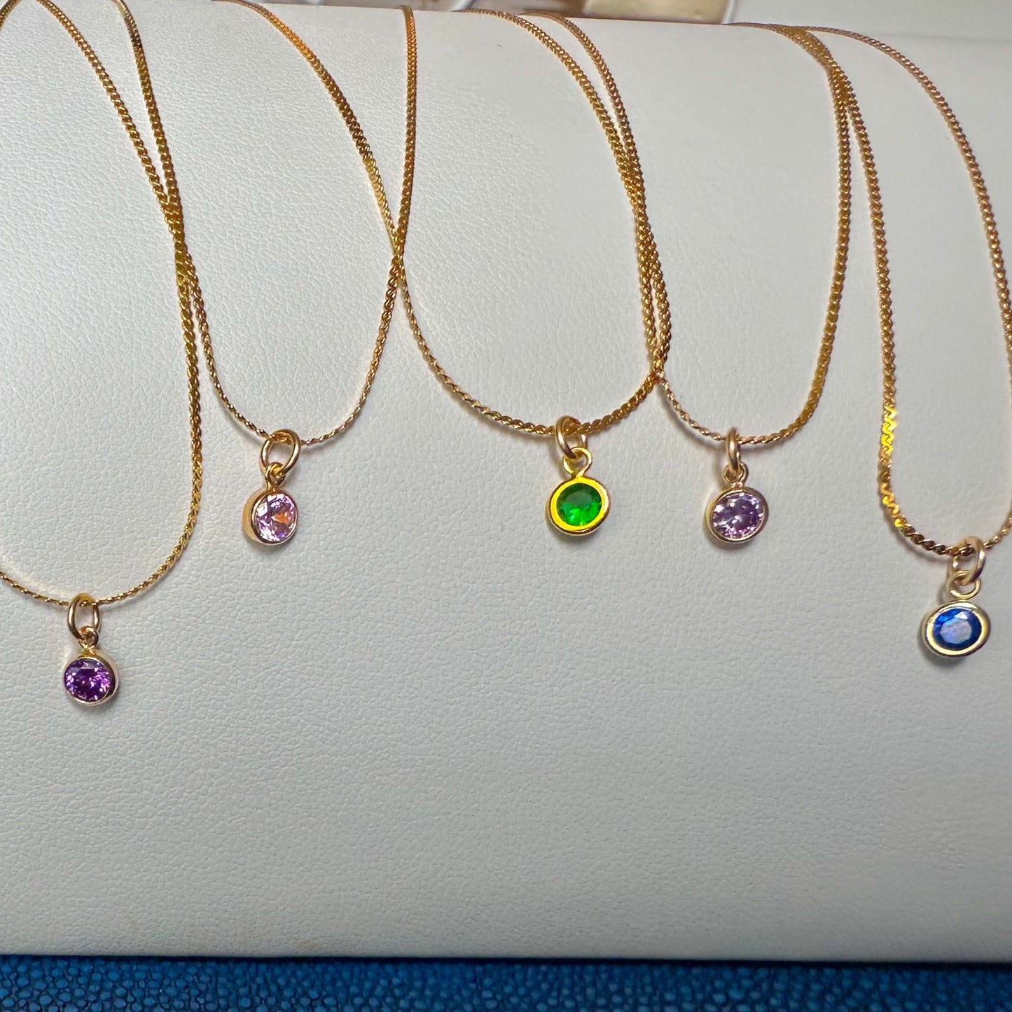 DRIP JEWELRY Barely There Stone Necklace