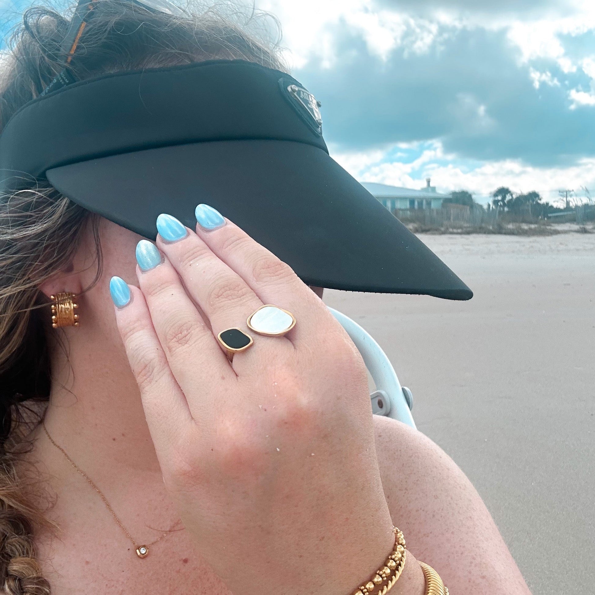 DRIP JEWELRY Earrings Dottie Huggies