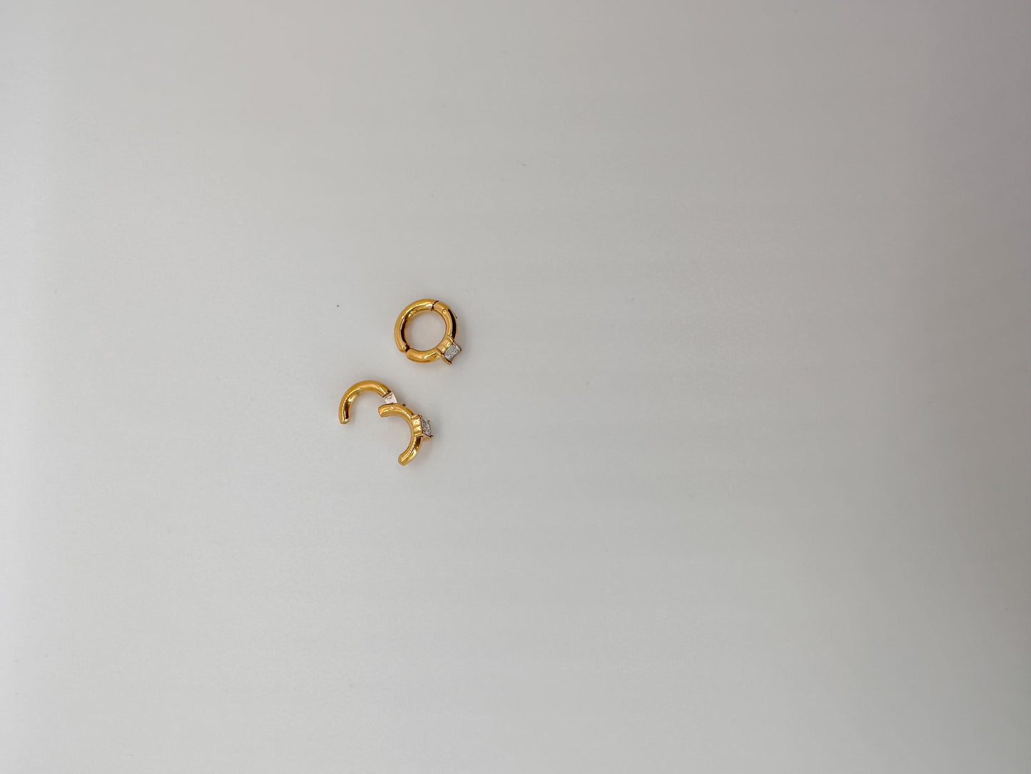 DRIP JEWELRY Earrings Gold Baguette CUFF earring