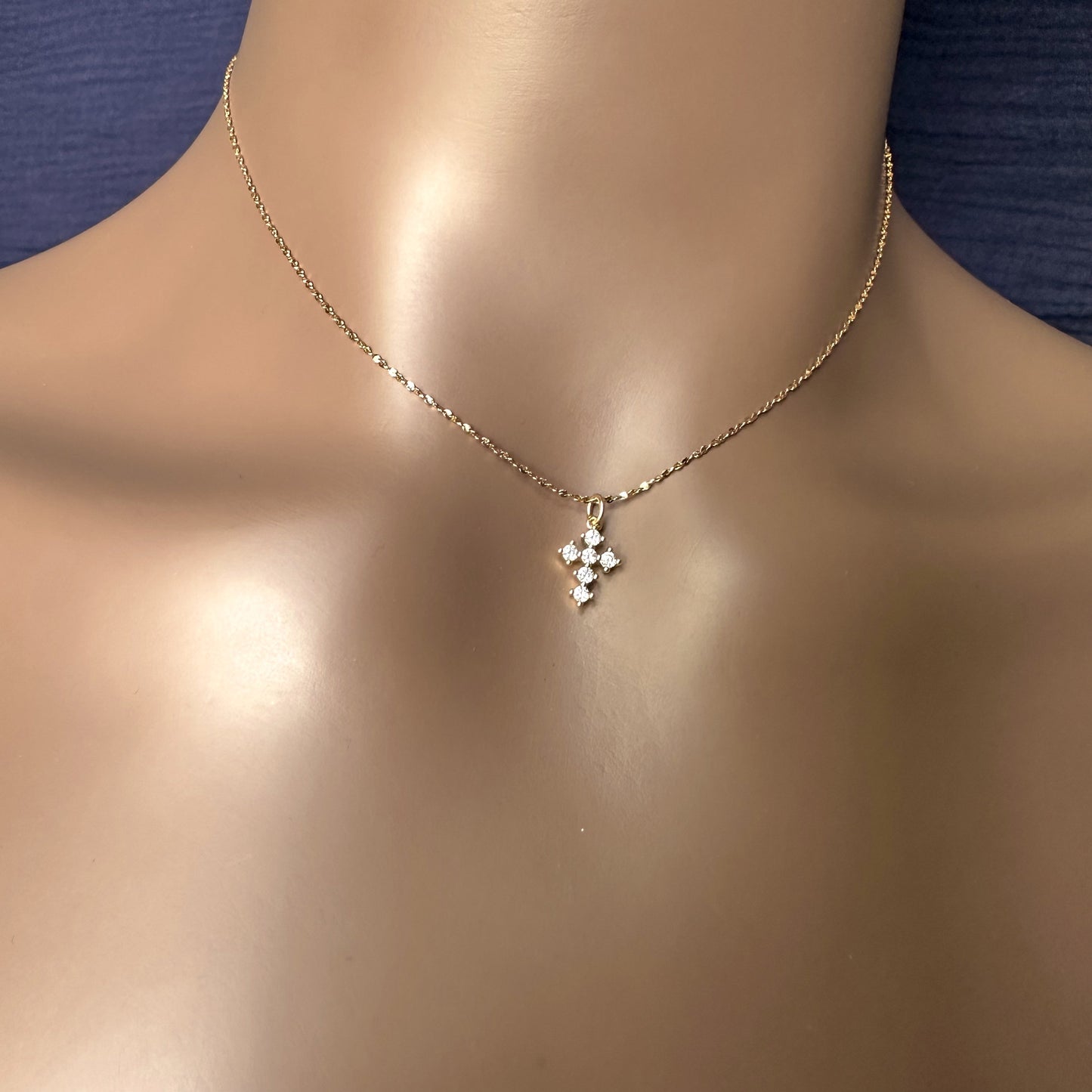 DRIP JEWELRY NECKLACES Mini Cross Necklace