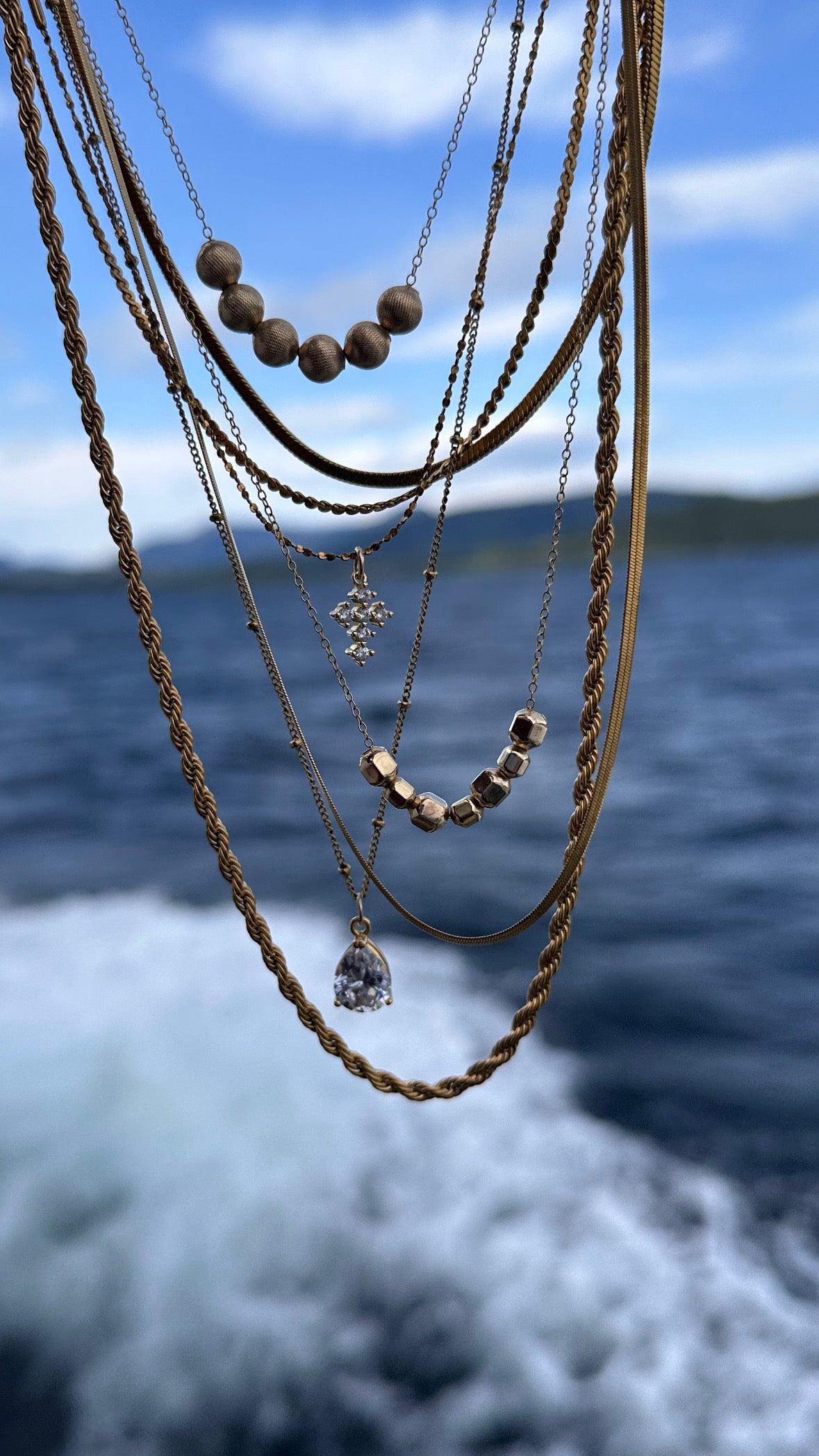 DRIP JEWELRY NECKLACES Mini Cross Necklace