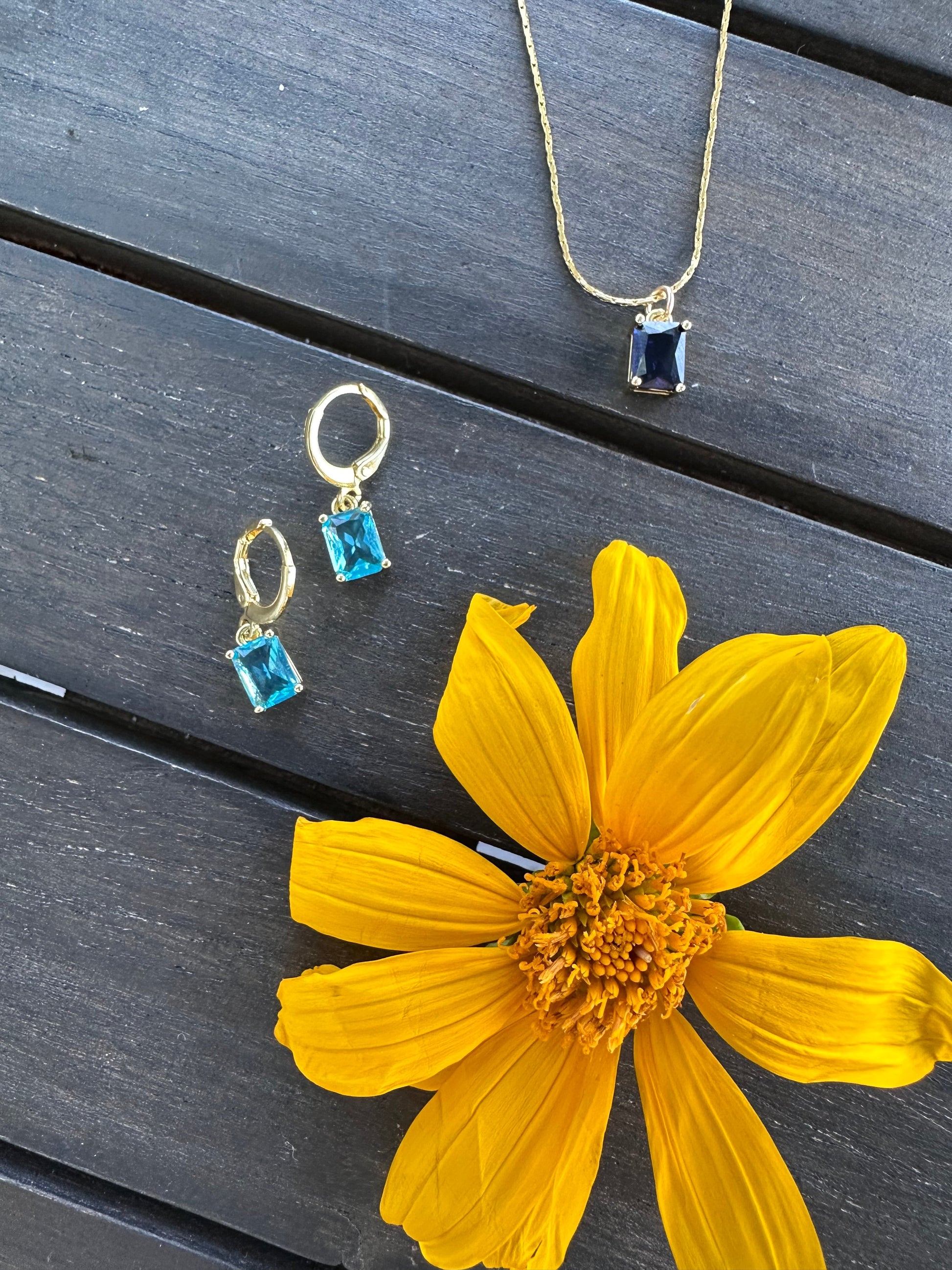 DRIP JEWELRY NECKLACES MINI Rec Drop Necklace