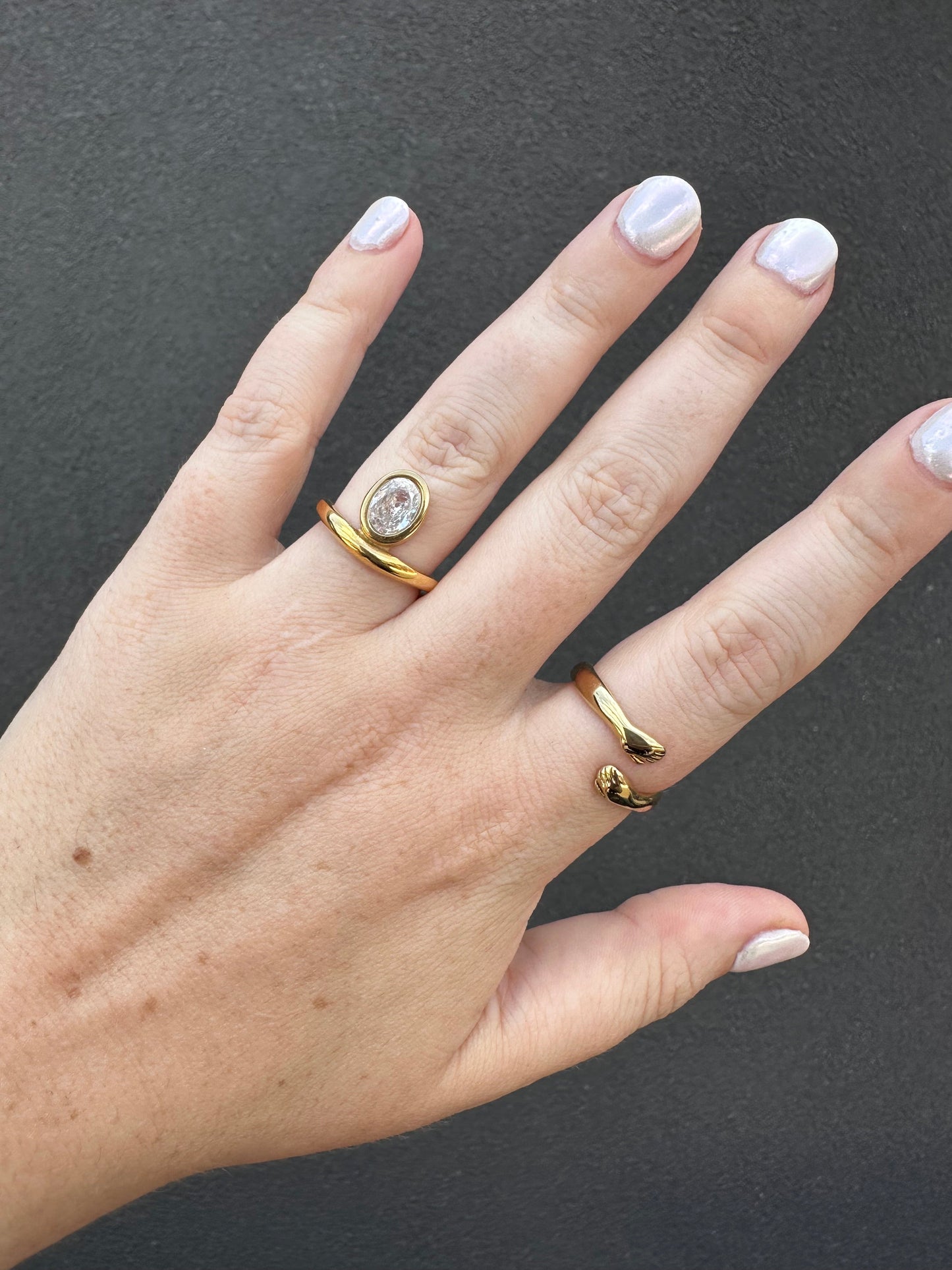 DRIP JEWELRY RINGS Hug Ring