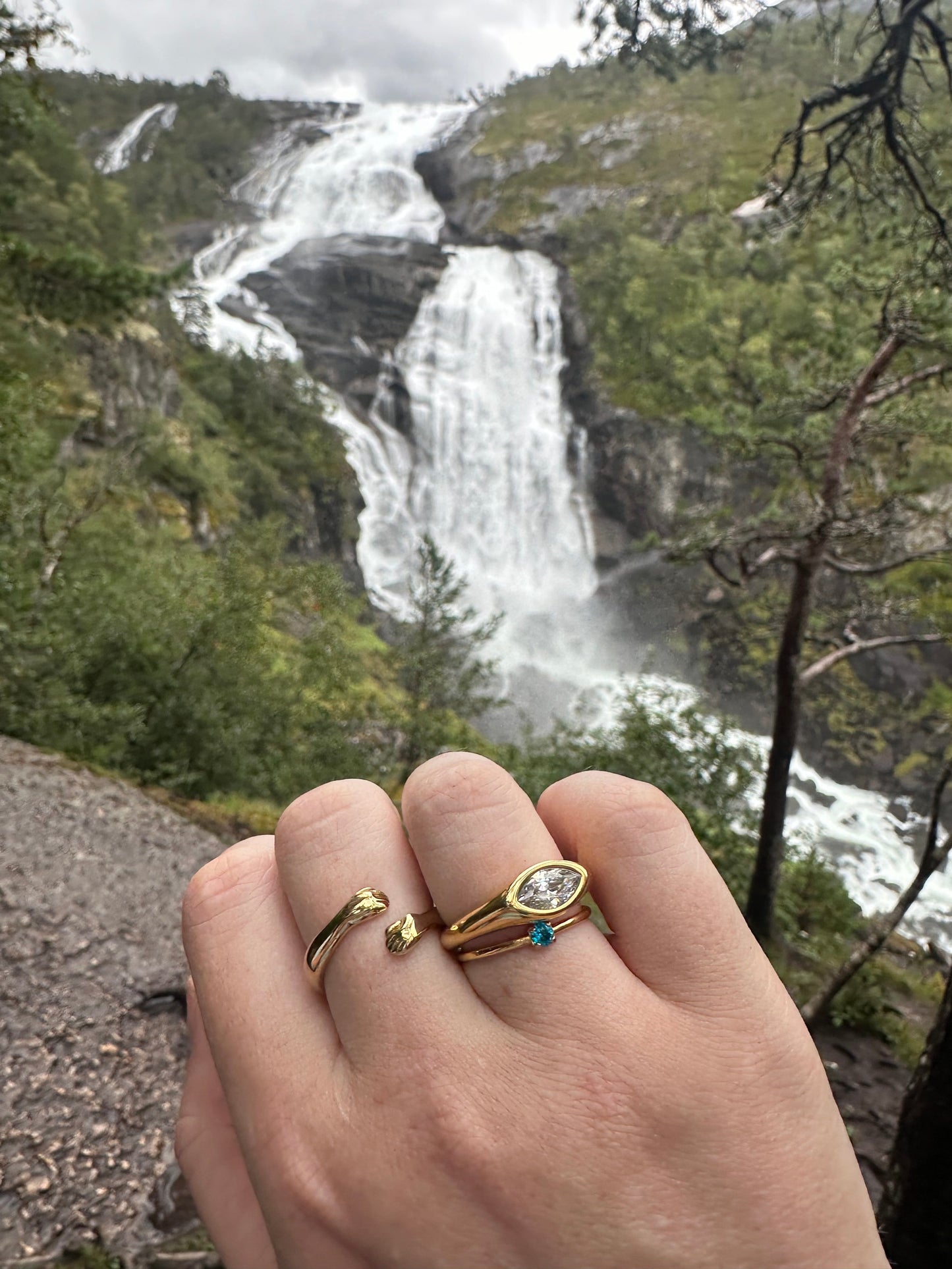 DRIP JEWELRY RINGS Hug Ring