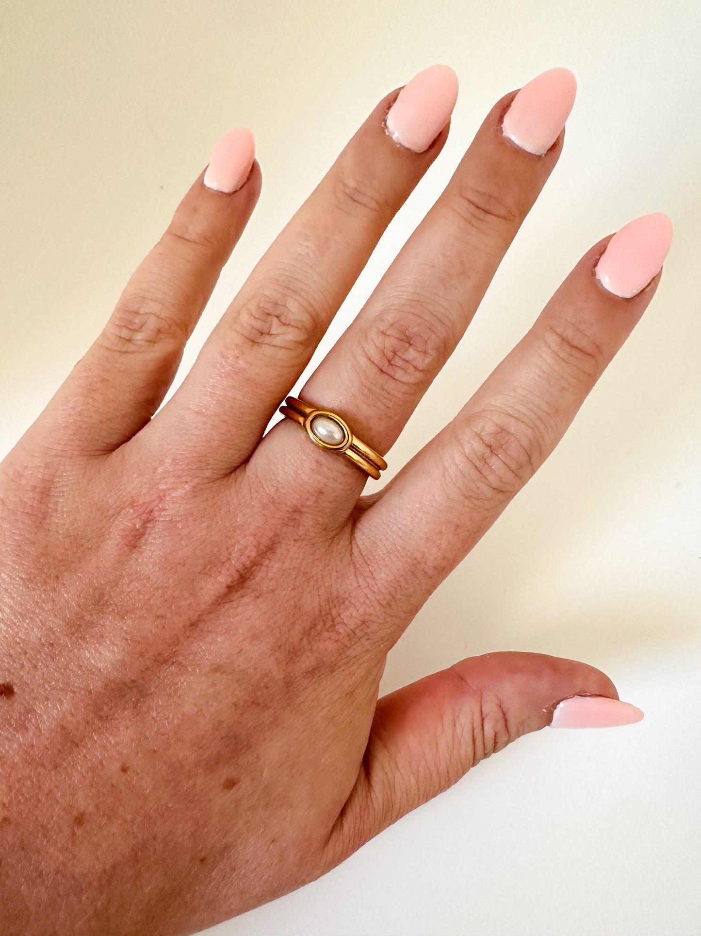 DRIP JEWELRY RINGS Pearl Oval Ring (size 6-8)