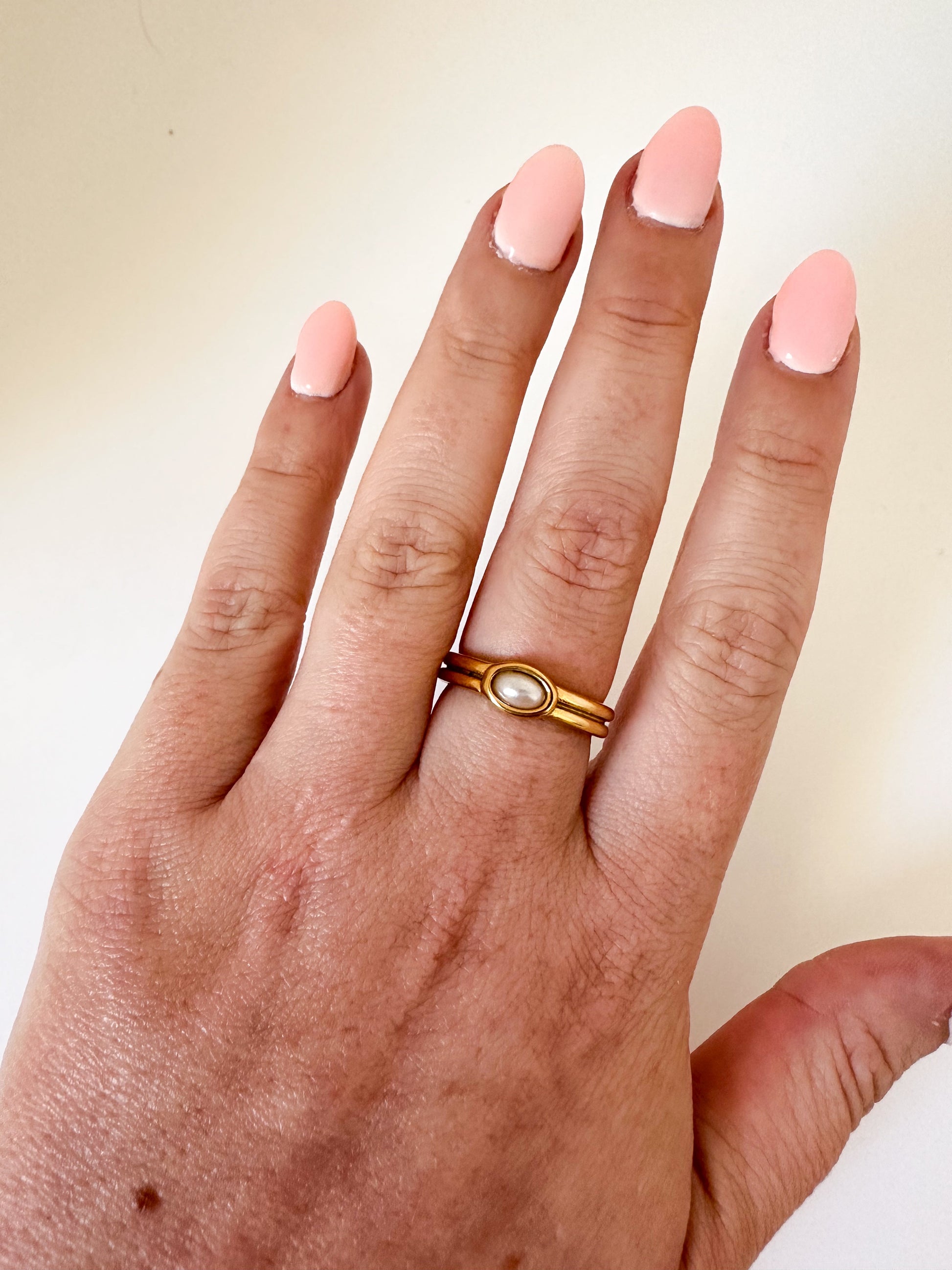 DRIP JEWELRY RINGS Pearl Oval Ring (size 6-8)