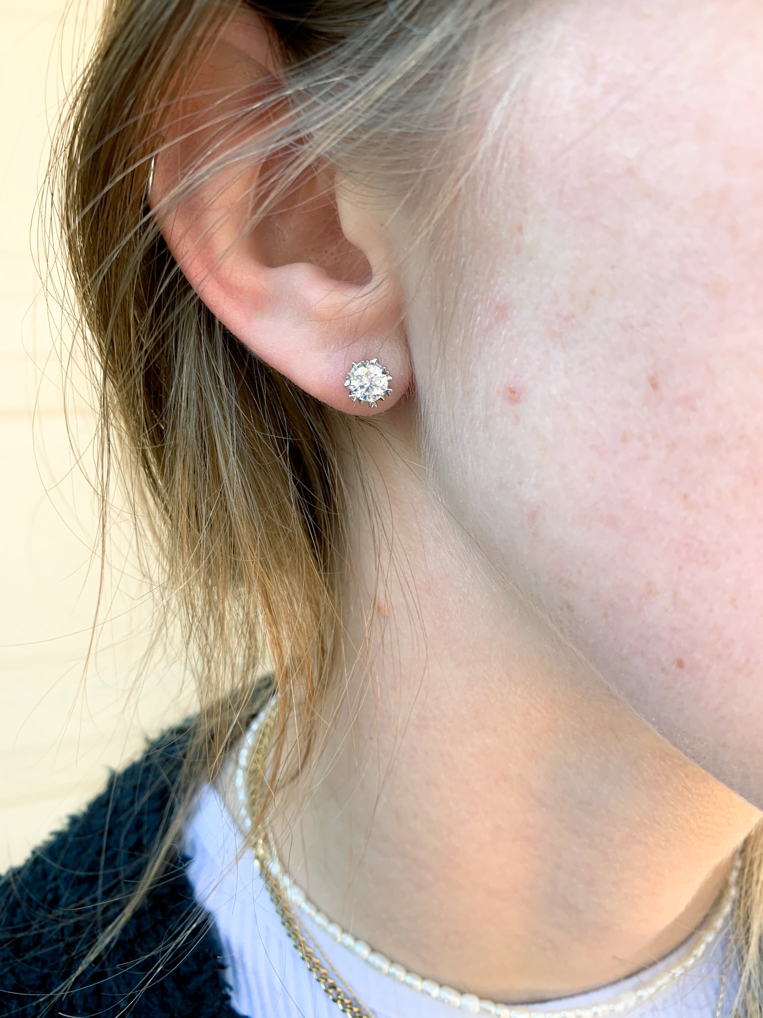 DRIP JEWELRY Moissanite Studs